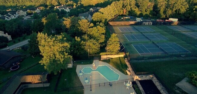 Building Photo - 10394 Meadowhead Cir