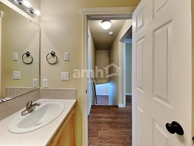 Building Photo - 634 Driftwood Ln