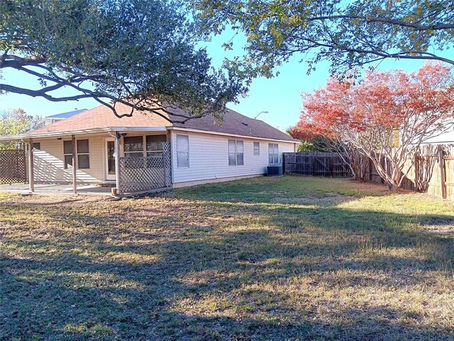 Building Photo - 14645 Montoro Dr