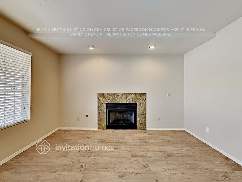 Building Photo - 122 Elegante Way