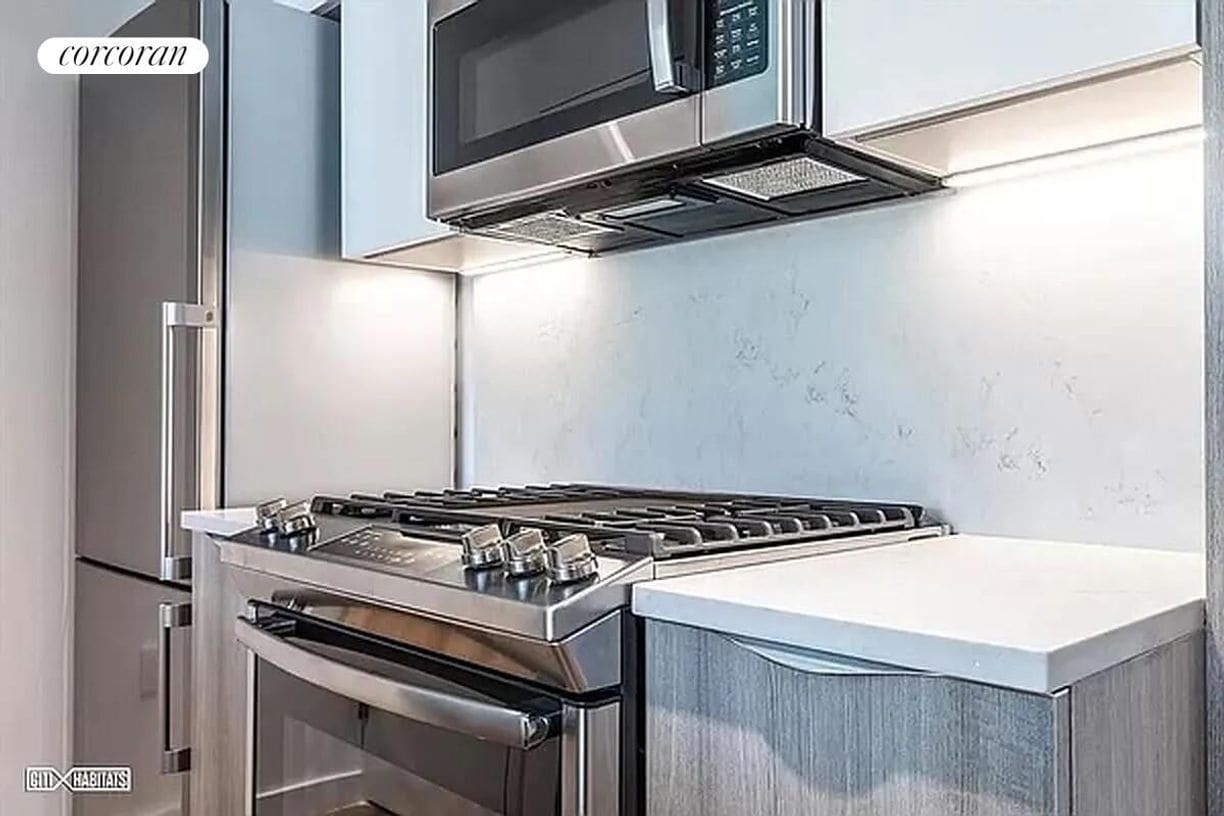 Building Photo - 211 McGuinness Blvd