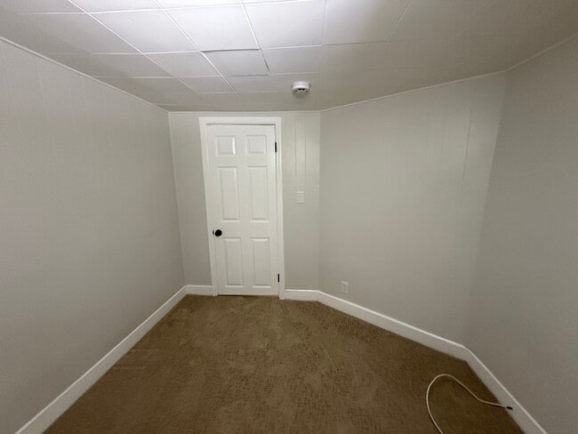 Building Photo - 733 E Pear St