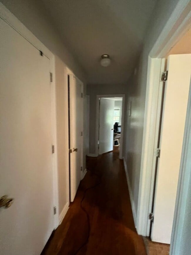 Building Photo - One level brick home close to Mayfair, UNC...