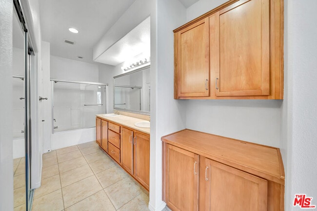 Building Photo - 23904 Calle Del Sol Dr