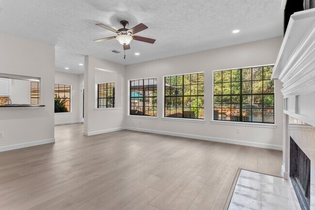 Building Photo - 35 Amber Sky Pl