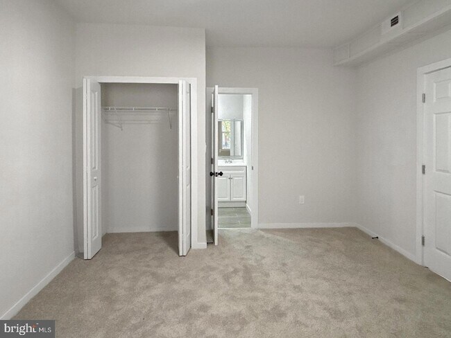 Building Photo - 2306 Wichita Ave