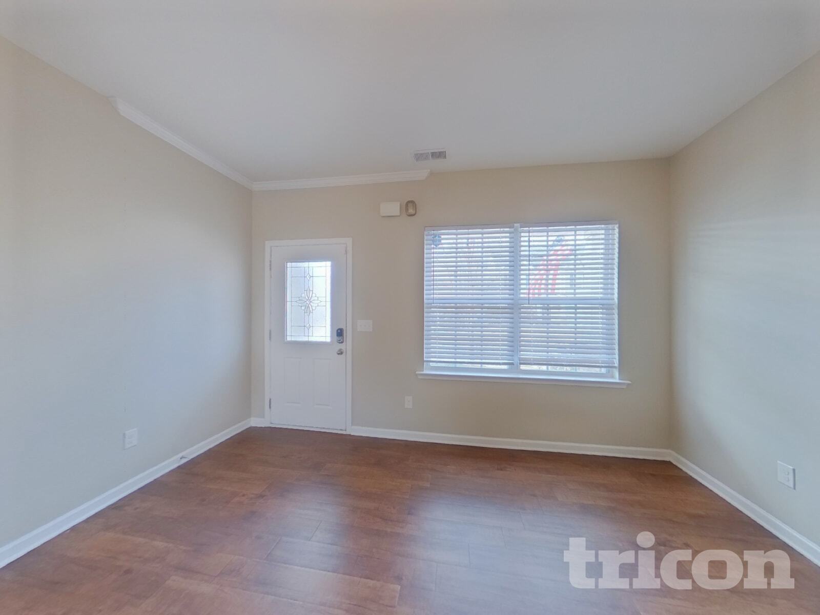 Building Photo - 228 Elmhaven Dr