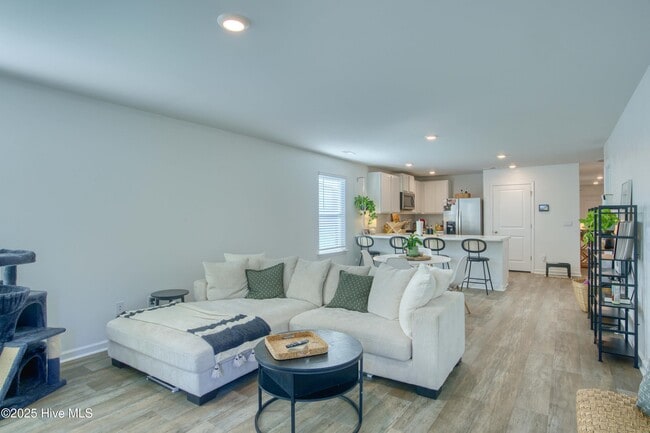 Building Photo - 2018 Course Ln