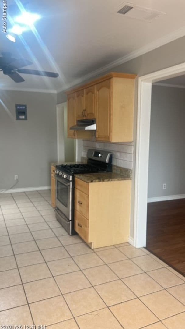 Building Photo - 3200 S Hills Ave