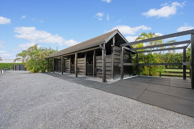 Building Photo - 2904 Appaloosa Trail