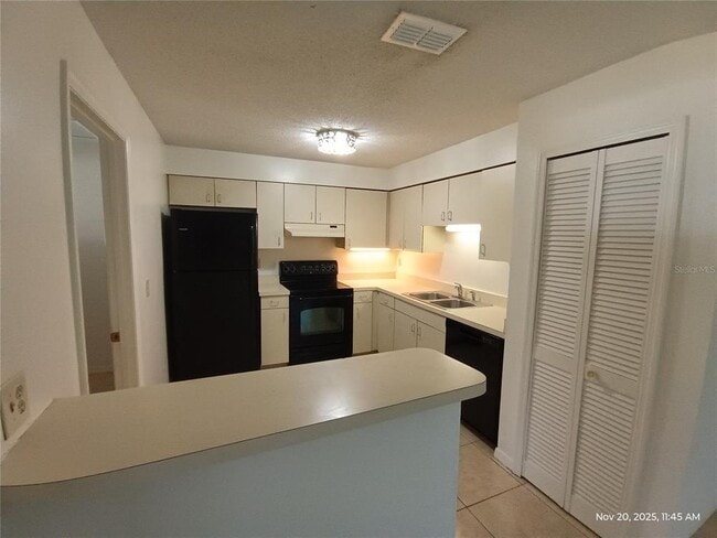 Building Photo - 408 E Warren Ave