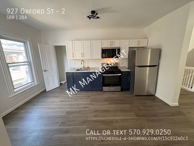 Building Photo - 927 Oxford St