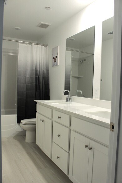 Building Photo - 12663 Snowy Owl Way
