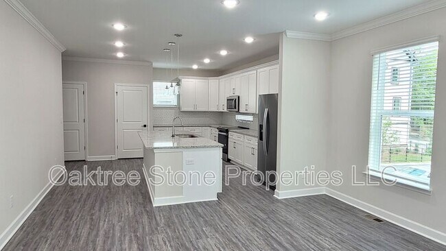 Building Photo - 2585 Ocean Dr NW