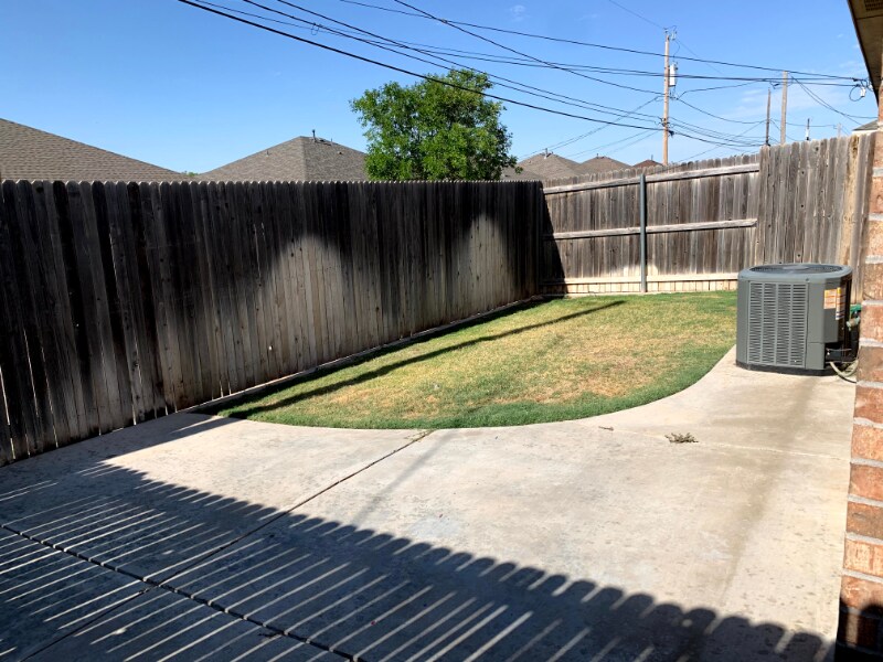 Building Photo - 5209 Graceland Dr