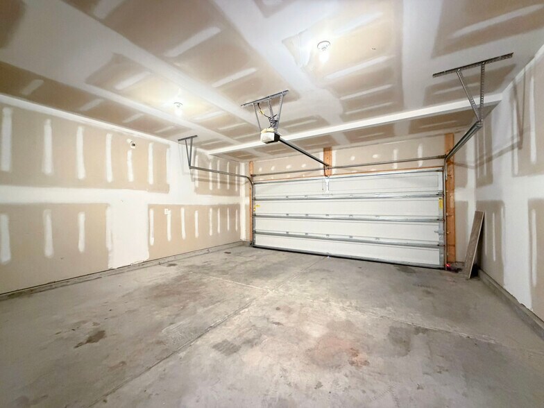 Building Photo - 937 Berkeley Glen Rd