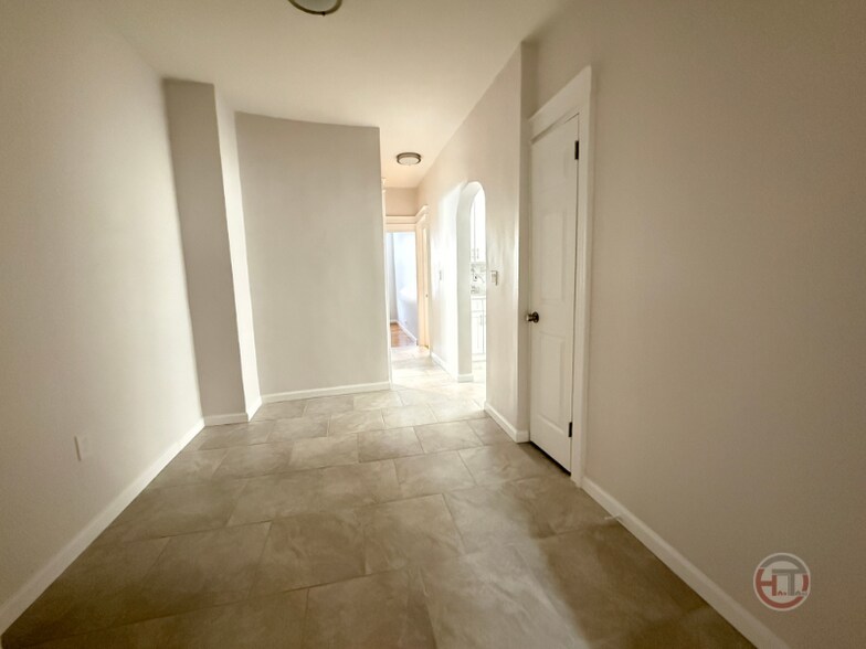 Building Photo - 1929 Watson Ave