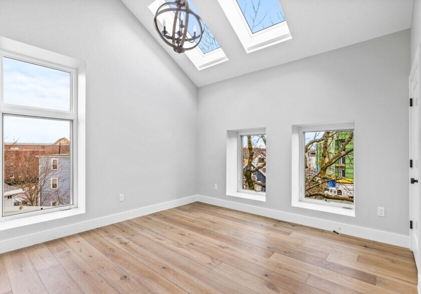 Building Photo - 35 Union Sq