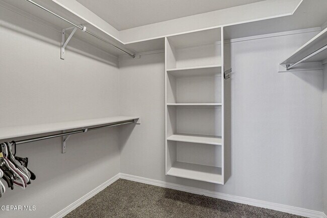 Building Photo - 261 Emerald Sun Dr