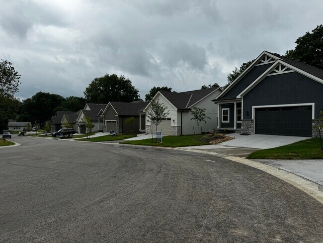 Building Photo - 11010 W 55th Ter