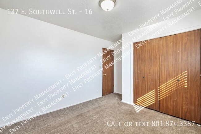Building Photo - 137 E Southwell St