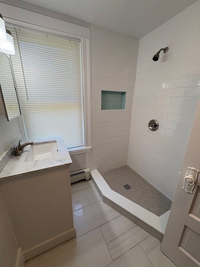 Building Photo - 8-8 Forest St