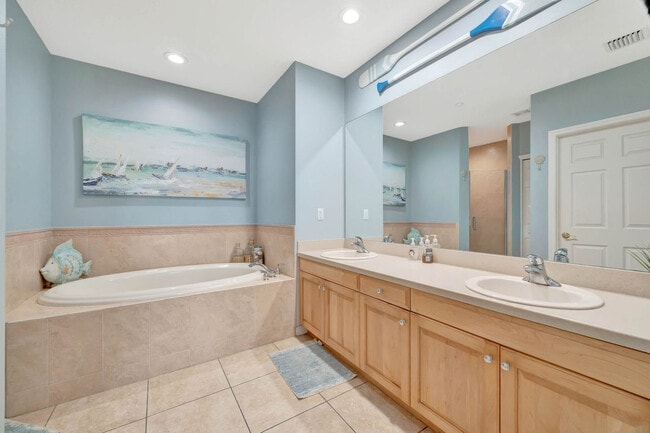 Building Photo - 530 S Gulfview Blvd