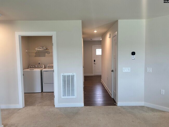 Building Photo - 1037 Cameron Ridge Dr