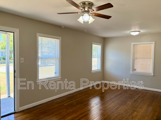 Building Photo - 1408 Cairn Cir