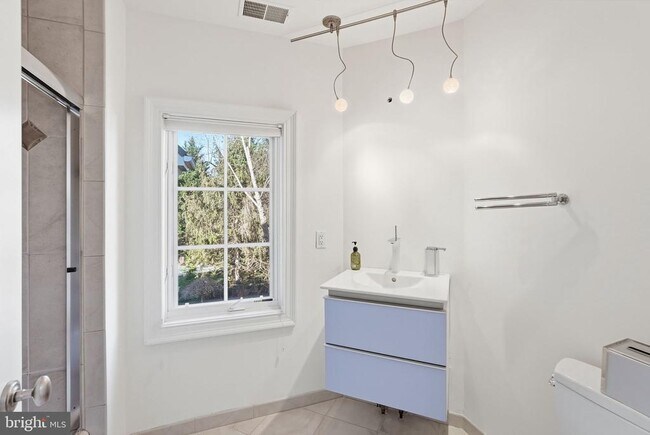 Building Photo - 8537 Rapley Preserve Cir