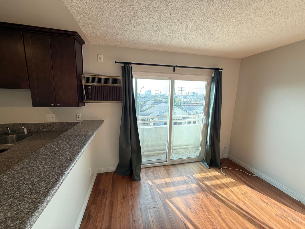 Building Photo - 400 N Hobart Blvd