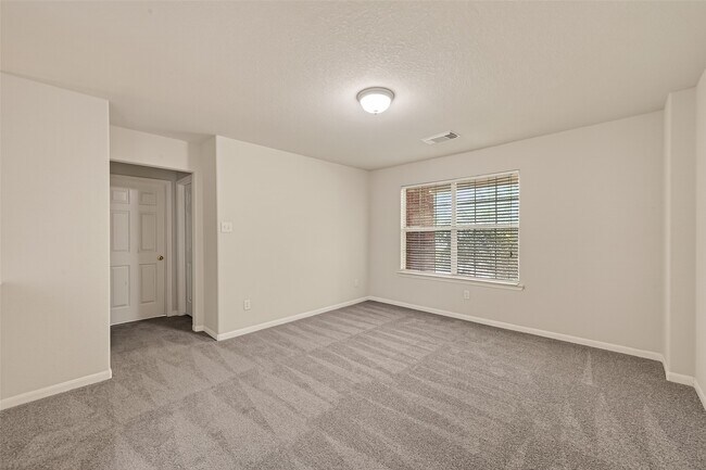 Building Photo - 13915 Maleewan Ln