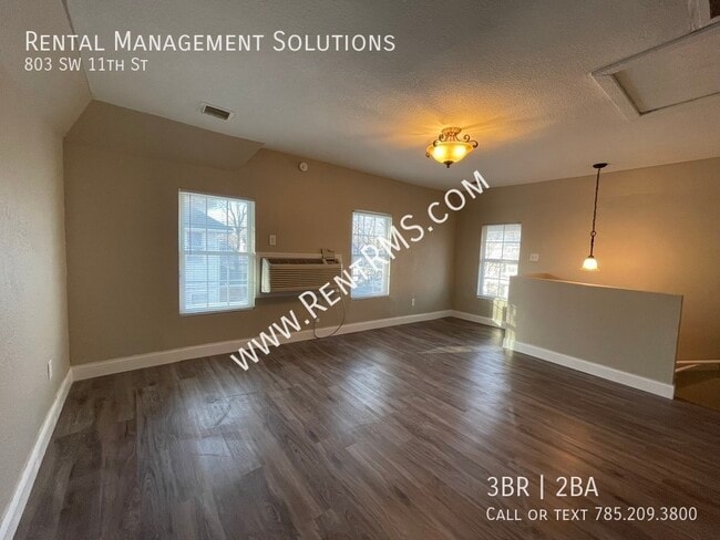 Building Photo - 803 SW 11th St