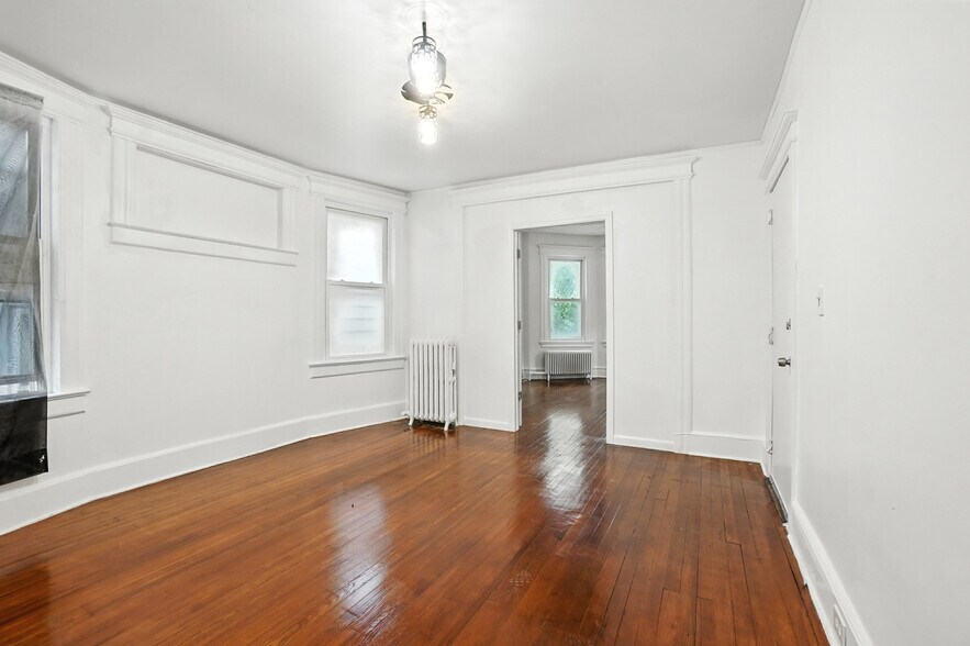 Building Photo - 97 Hopkins Pl