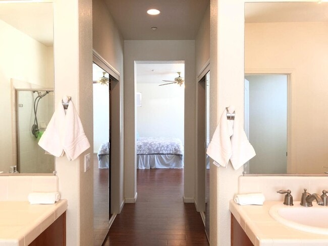 Building Photo - 1868 White Sands St