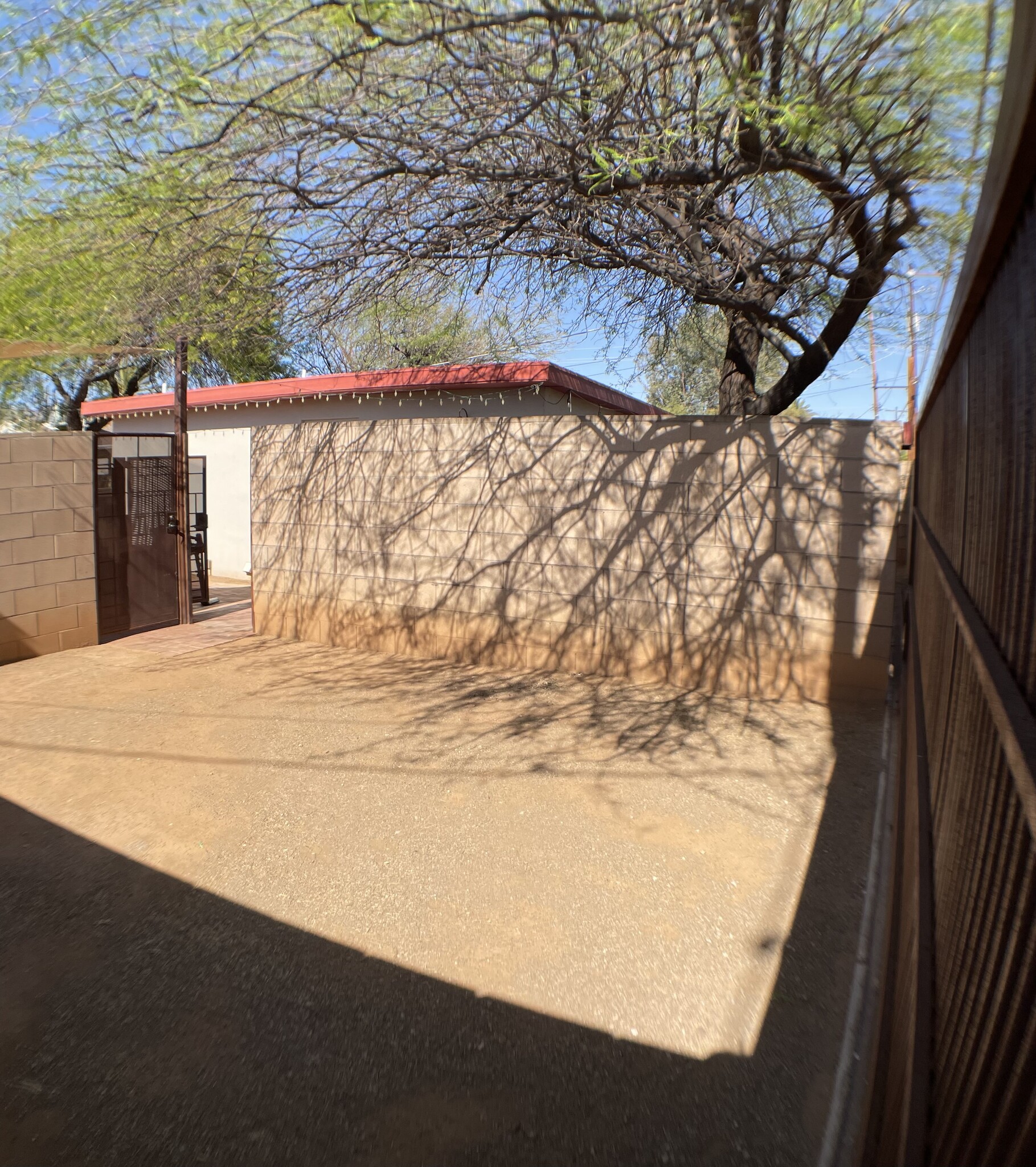 Parking - 1728 E Waverly St