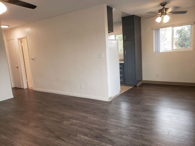 Building Photo - MOVE-In Special-Spacious La Mesa 2BR/1BA e...