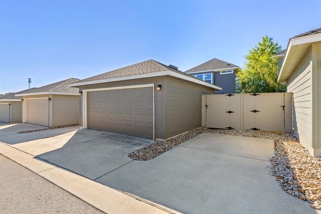 Building Photo - 18007 Malnati Dr