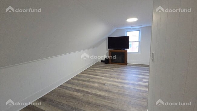 Building Photo - 50 Summer St