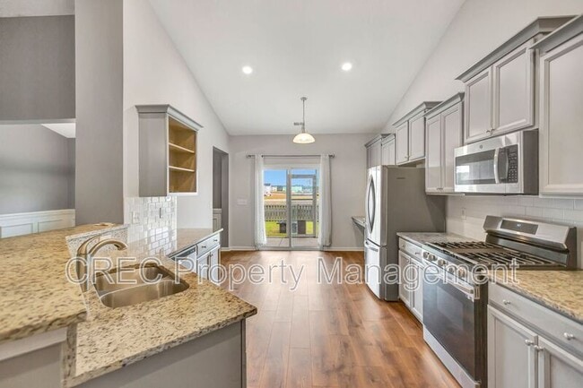 Building Photo - 268 Witch Hazel St