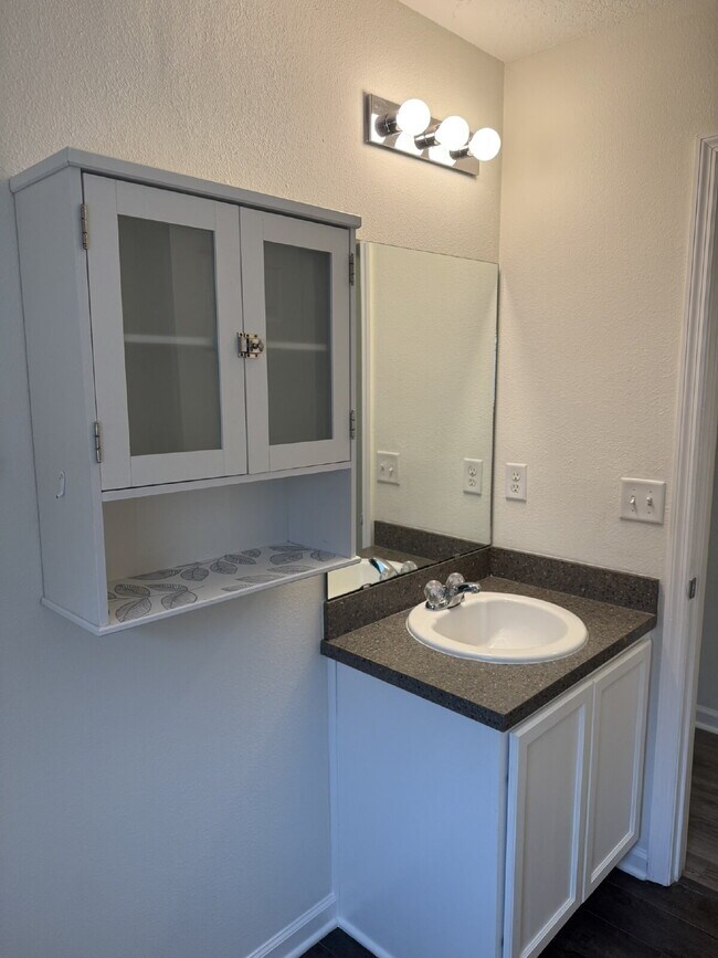 Building Photo - FOR RENT!!!!!-   2nd months rent is FREE!!!!