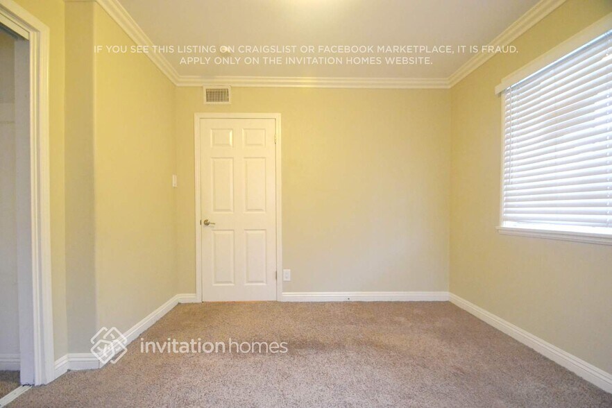 Building Photo - 13425 Ebell St