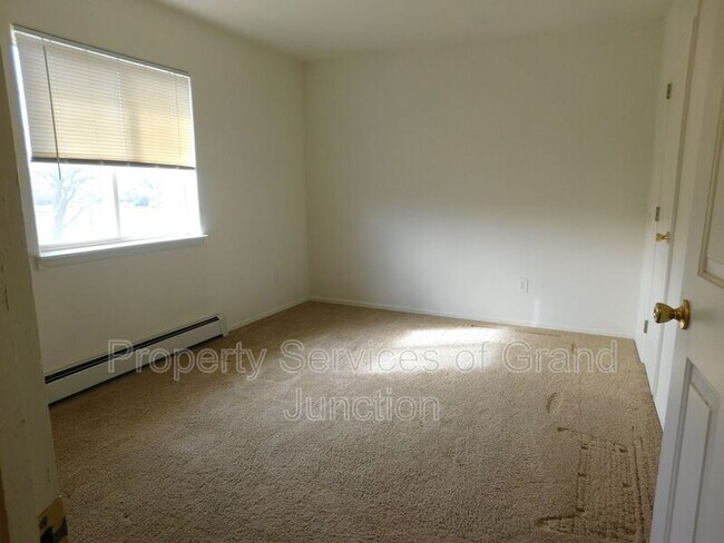 Building Photo - 433 Pendleton St