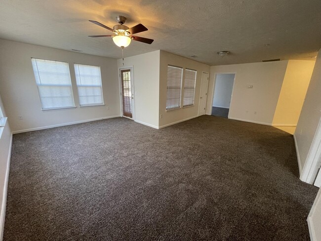 Building Photo - 45512 Westmeath Way