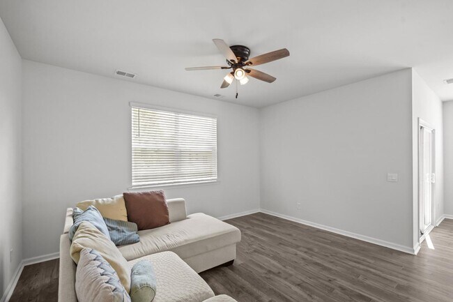 Building Photo - 72 Knotty Ct