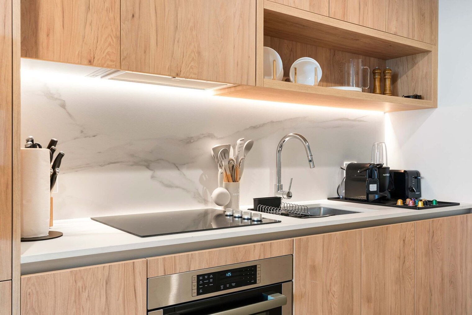 Building Photo - 11 NE 6th St