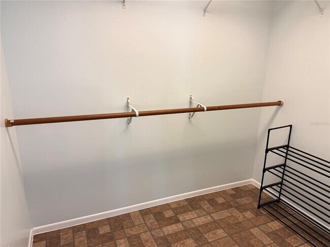 Building Photo - 2417 Abbey Ave