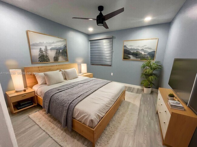 Building Photo - 7021 SW 105th Ct