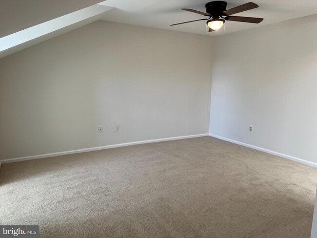 Building Photo - 6015 Netherton St