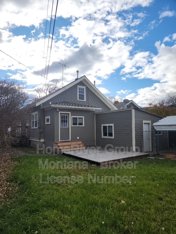 Building Photo - 529 Brooks St